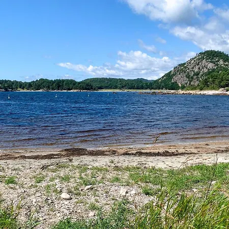 4 Bedroom Amazing In Lindesnes Feriehus