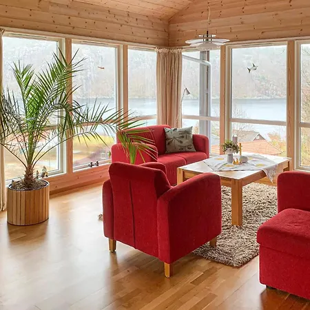 Дом отдыха 4 Bedroom Amazing In Lindesnes