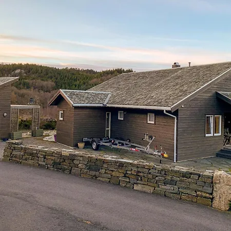 Дом отдыха 4 Bedroom Amazing In Lindesnes Eigeland