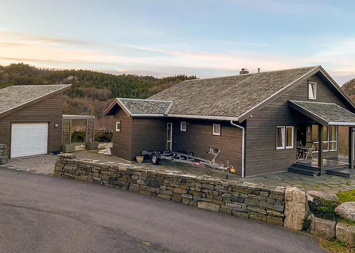 Дом отдыха 4 Bedroom Amazing In Lindesnes Eigeland
